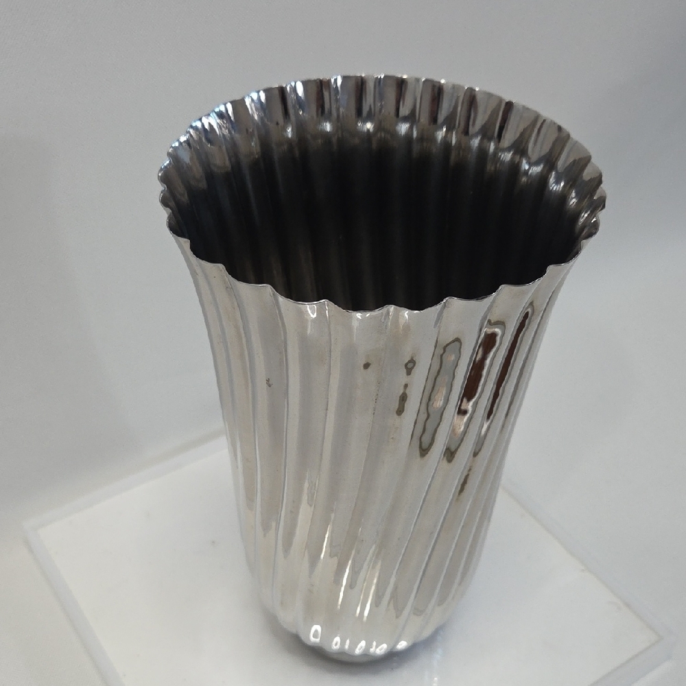L'Objet Silver Fluted Vase - Picture 3 of 8
